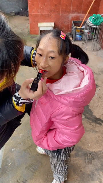 漂漂亮亮类似的词语有哪些，漂漂亮亮组词