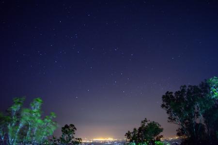 灿若繁星的意思，多如繁星的意思