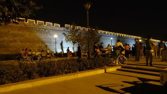问一问哦,人影( )( )的后面要填什么