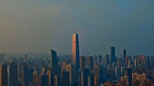 雄厚的近义词是什么