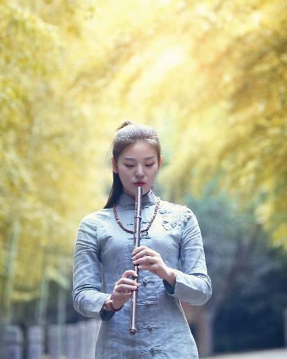 一坯净土还是一抔净土