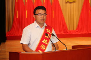 春节对联上联带胡字,下联带杨字,横批怎么好听怎么来