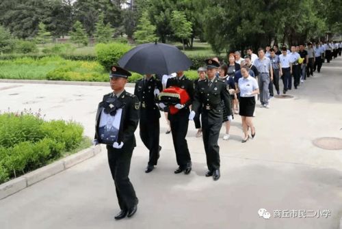 抚恤怎么读音是什么意思，抚恤怎么读粤语