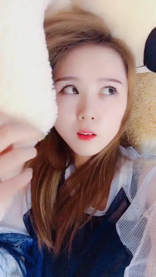 姑娘的“娘”怎么读 采蘑菇的小姑娘中娘的读音应该是轻声还是二声?