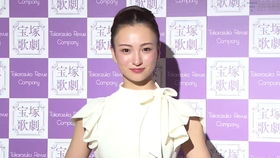 以心传心的下一句，主张心传体知师徒相承及以心传心