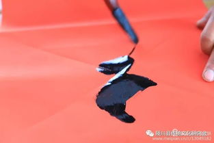 银钩虿尾添丁来;又显江南陆逊高。打一生肖