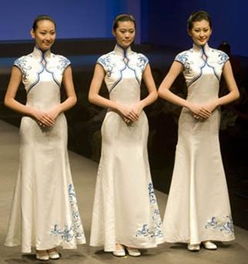 仪态万方意思是什么女子，仪态万方是成语吗