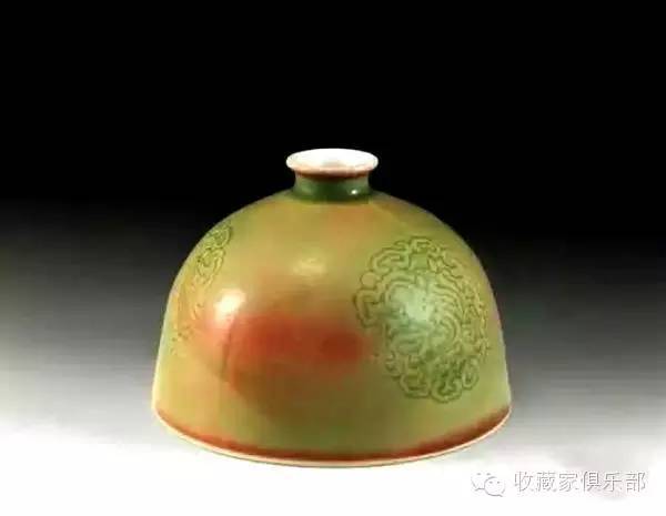 豇豆红上的绿色苔点,实际上是，豇豆红烧肉