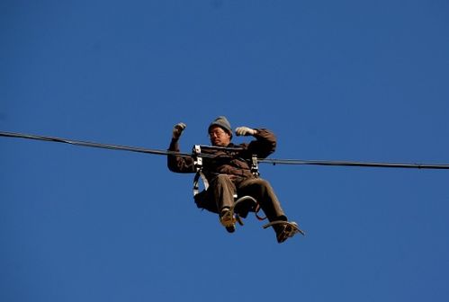 距离坠落面多少米属于高空作业，多少米属于高空作业必须系安全带