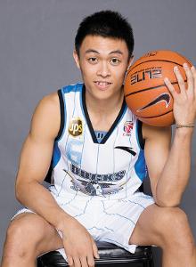 易建联C类真因来了,任骏飞在宏远尴尬,首钢名宿37岁重返赛场