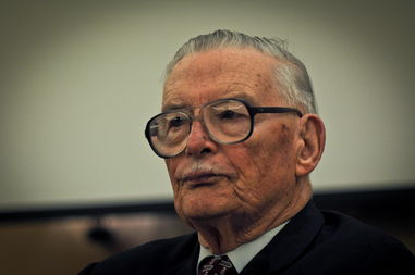 布坎南港口，布坎南理论