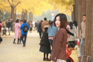 “自信人生二百年,会当水击三千里”是出自于谁的诗词?