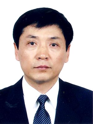 曹文轩的简介