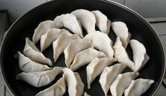 包饺子的过程200字说明文，包饺子的过程200字图片大全