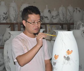 钟剑是谁的专武，钟剑伟