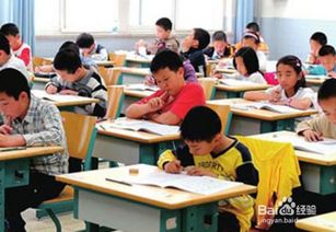 上课认真听讲,做好笔记以便课后复习 用英文怎么写?