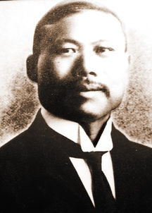 清华大学第一任校长