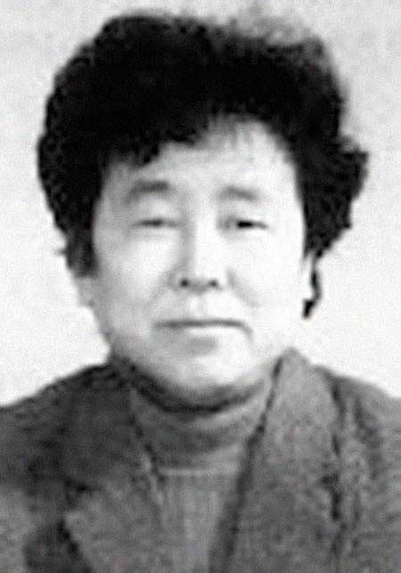 英雄儿女王芳的父亲是谁