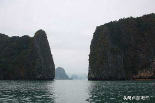 碧水东流至此回的上一句是什么天门中断楚江开，碧水东流至此回是什么意思啊