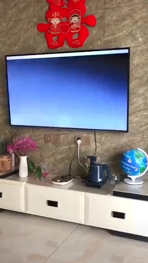 看电影英语怎么说，他在看电视英语怎么说