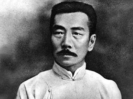 我的偶像鲁迅先生作文，我的偶像鲁迅先生700字作文