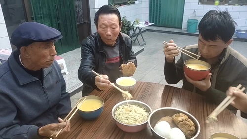 忆苦思甜饭图片，延安忆苦思甜饭