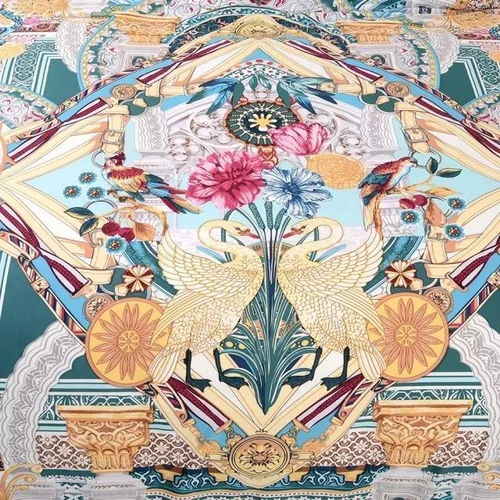 临风飘动的意思，飘动的意思怎么解释