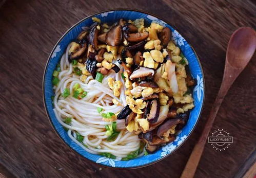 素面朝天是什么意思