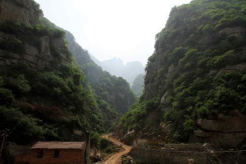 什么山峻岭补充成语，什么山峻岭四字成语有哪些