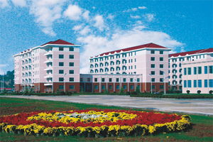南京炮兵学院是985还是211，南京炮兵学院级别