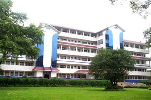 永州职业技术医学院中专护理学费一学期要交1500元(住宿费+书费),国