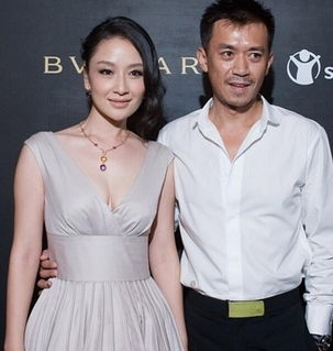 王学兵的现任妻子是谁?他们二人的年龄差距有多大?