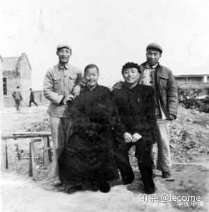 撂地什么意思