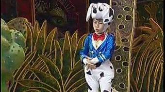 小孩照镜子图片，猪八戒照镜子图片