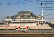 下表是2013年12月20晶扶沟的天气预报记录,读表完成本题 扶沟 20日白天
