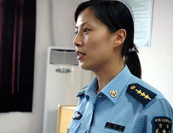 中国航天员王亚平简介，航天女英雄王亚平简介