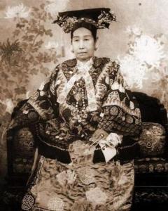 叶赫那拉氏现在姓什么?，钮祜禄氏现在姓什么