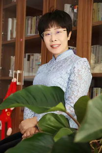 蒙曼是谁?