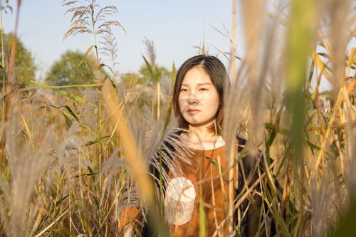 澎湃的近义词