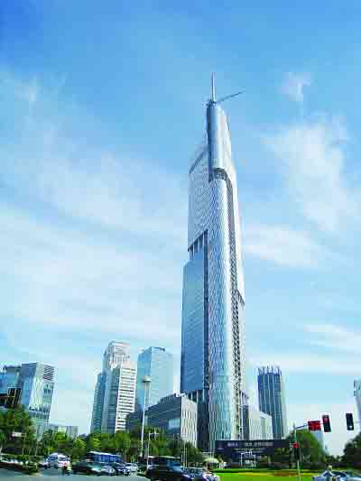 紫峰大厦能免费上几层，紫峰大厦什么时候建的