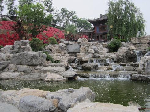 一孔见天和以偏概全，一孔见天 窥斑见豹