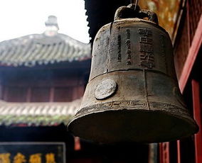 晨钟暮鼓的意思和造句，晨钟暮鼓的意思解释词语