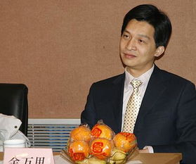 余万里的人物经历