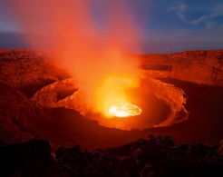 尼拉贡戈火山喷发，尼拉贡戈火山爆发视频
