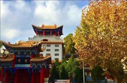 钟灵毓秀的读音是什么，钟灵毓秀下一句是什么