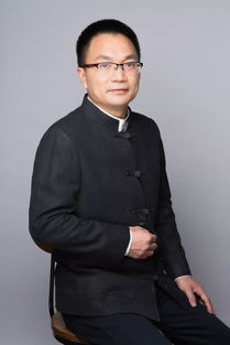 周玉亮的爱思网创办人、爱思青年理事长