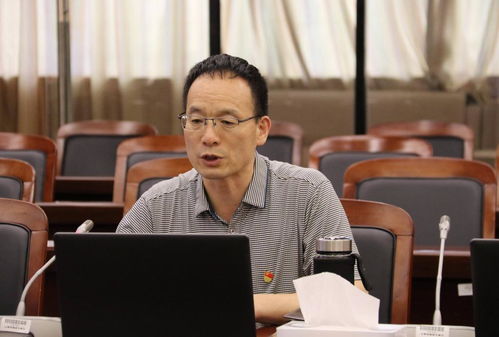 中国建国是哪一年 几月几号.?