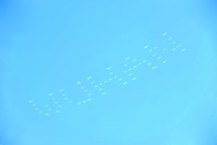 天空拼音怎么读，晴朗的天空拼音