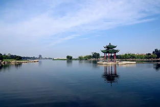 东昌湖风景区，东昌湖是人工湖吗