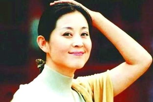 倪萍50岁学画,为何第一幅就卖了150万?